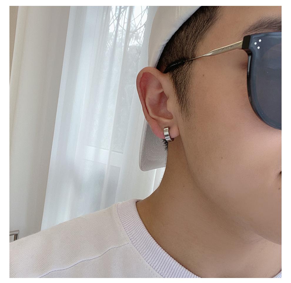 Hoop Earring Clip