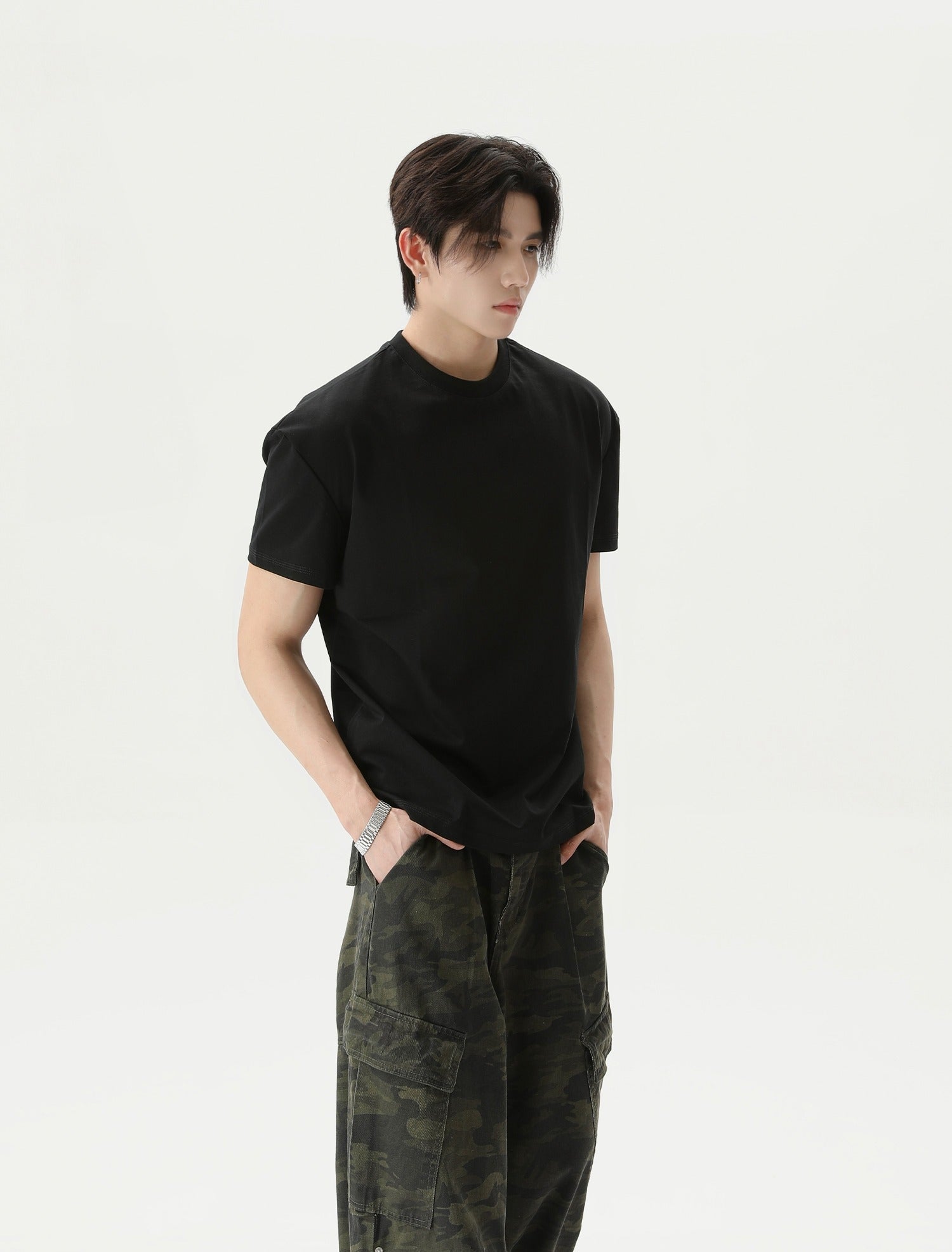 Round Neck Slim Fit Short Sleeve T-shirt