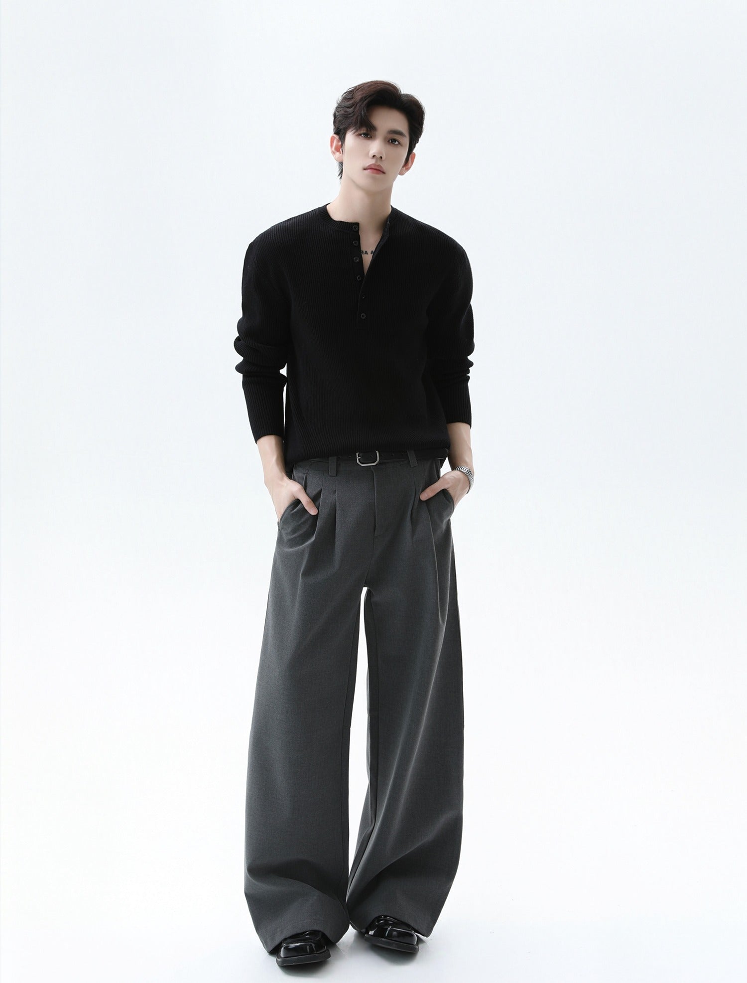 Ribbed Henley Collar Pullover