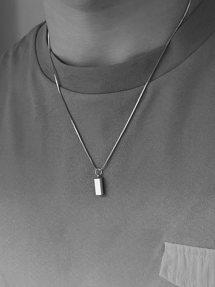 Minimalist Pendant Necklace