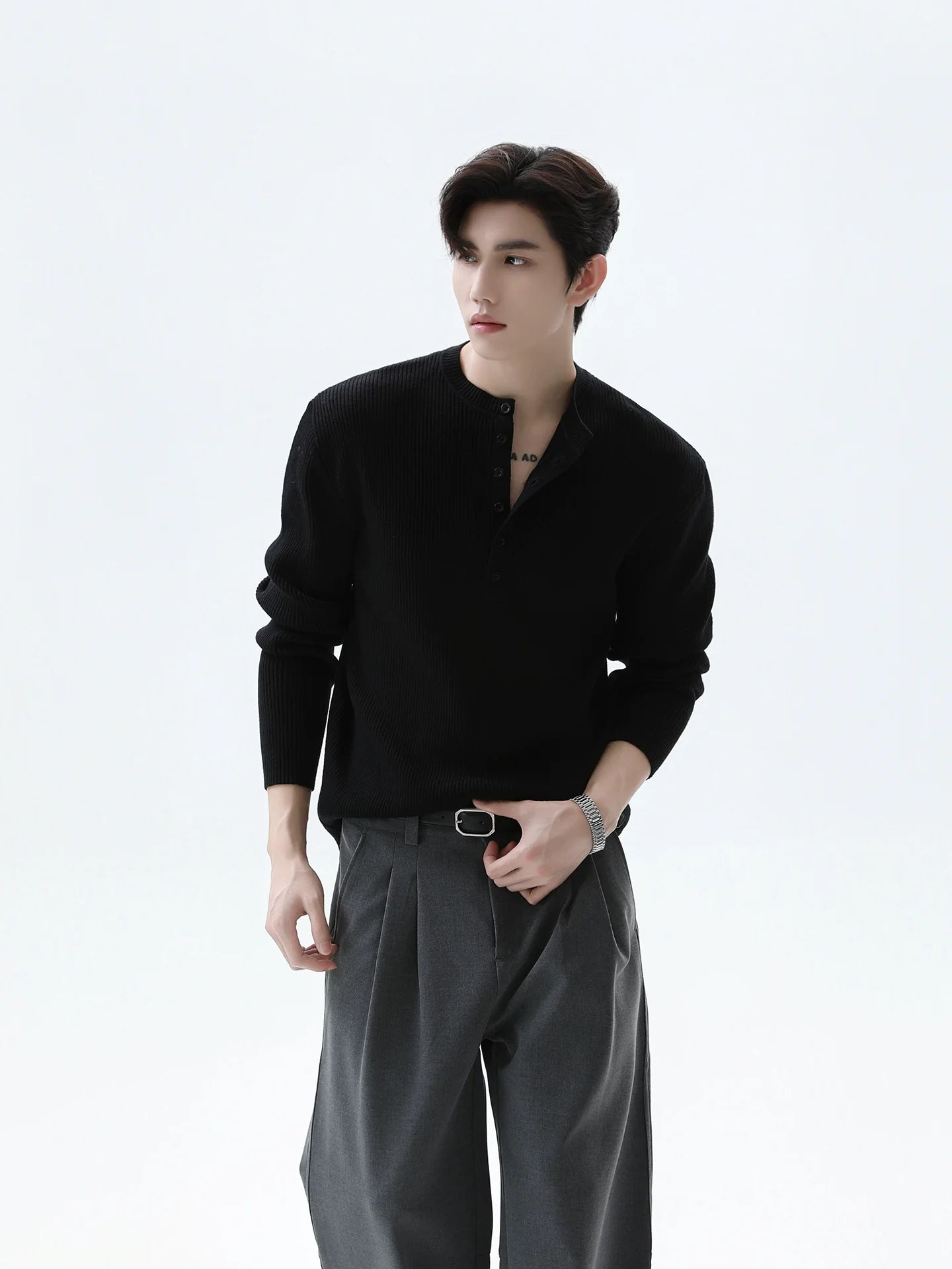Ribbed Henley Collar Pullover