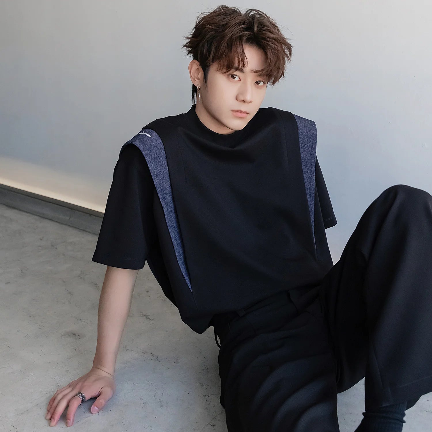 Round Neck Contrast Color T-shirt
