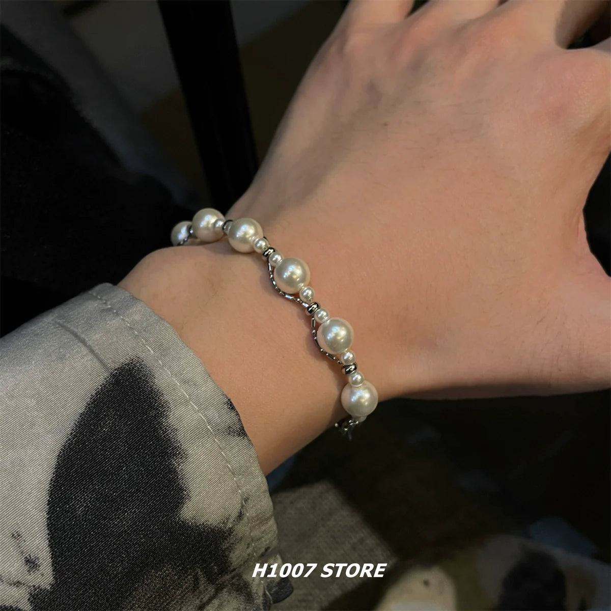Pearl Beaded Winding Chain Necklace